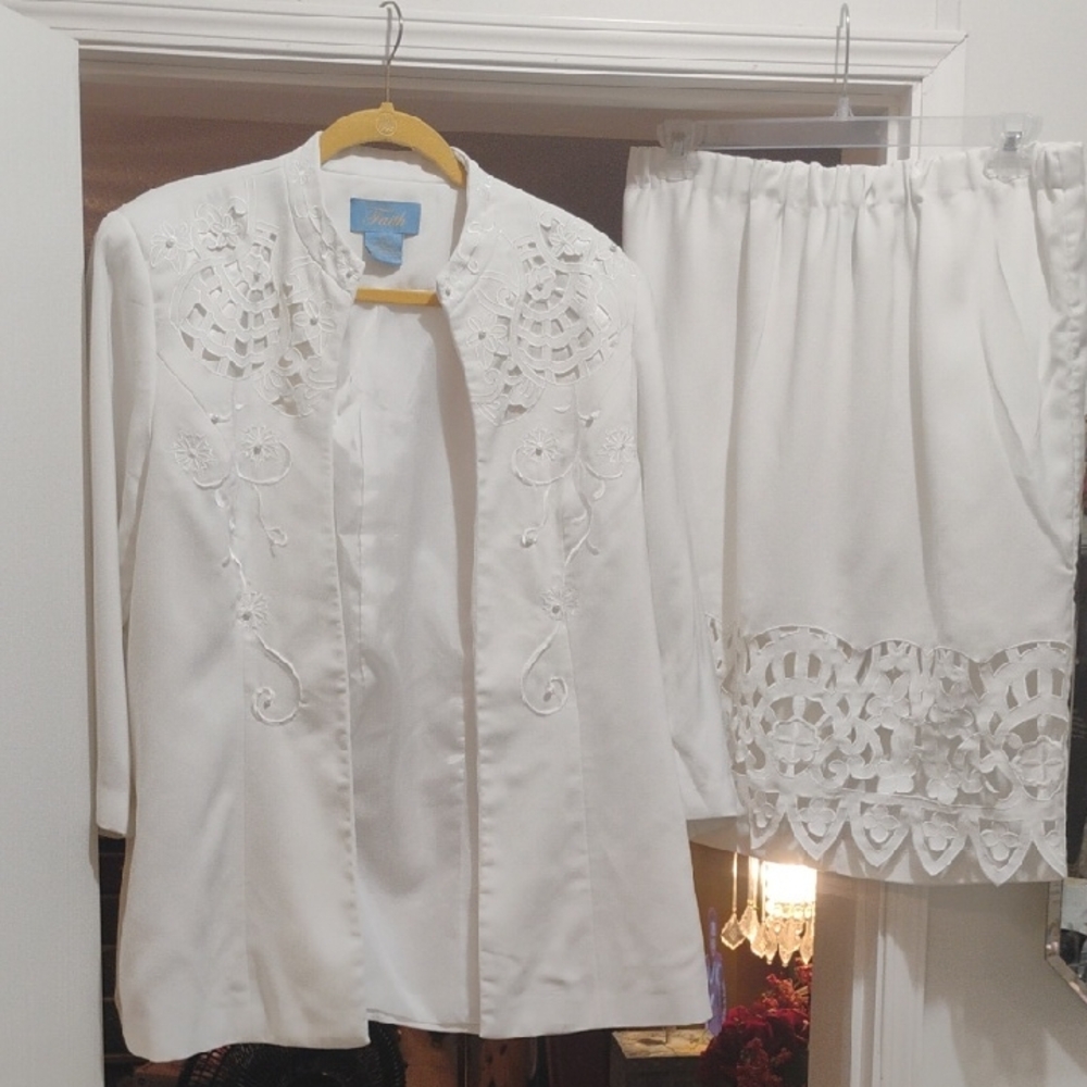 White Embroidered Women's Jacket and Skirt Set